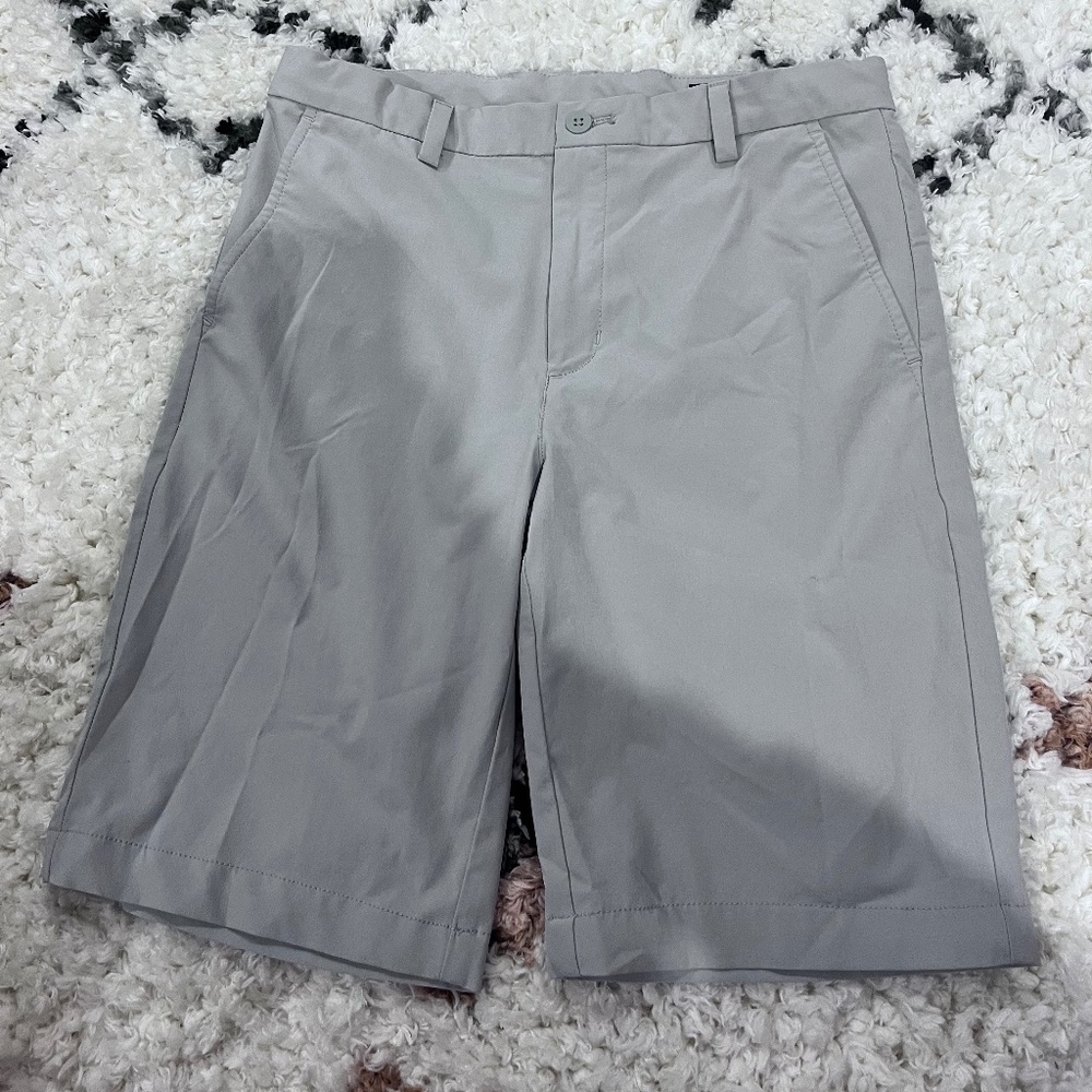 Grey vineyard vines shorts